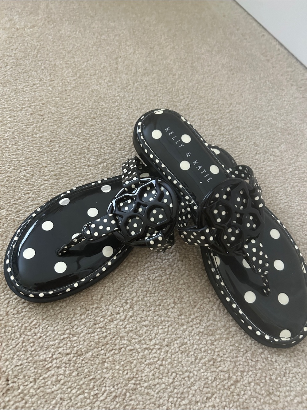 Kelly & Katie Black and White Polka Dot Patent Flip Flop Sandals